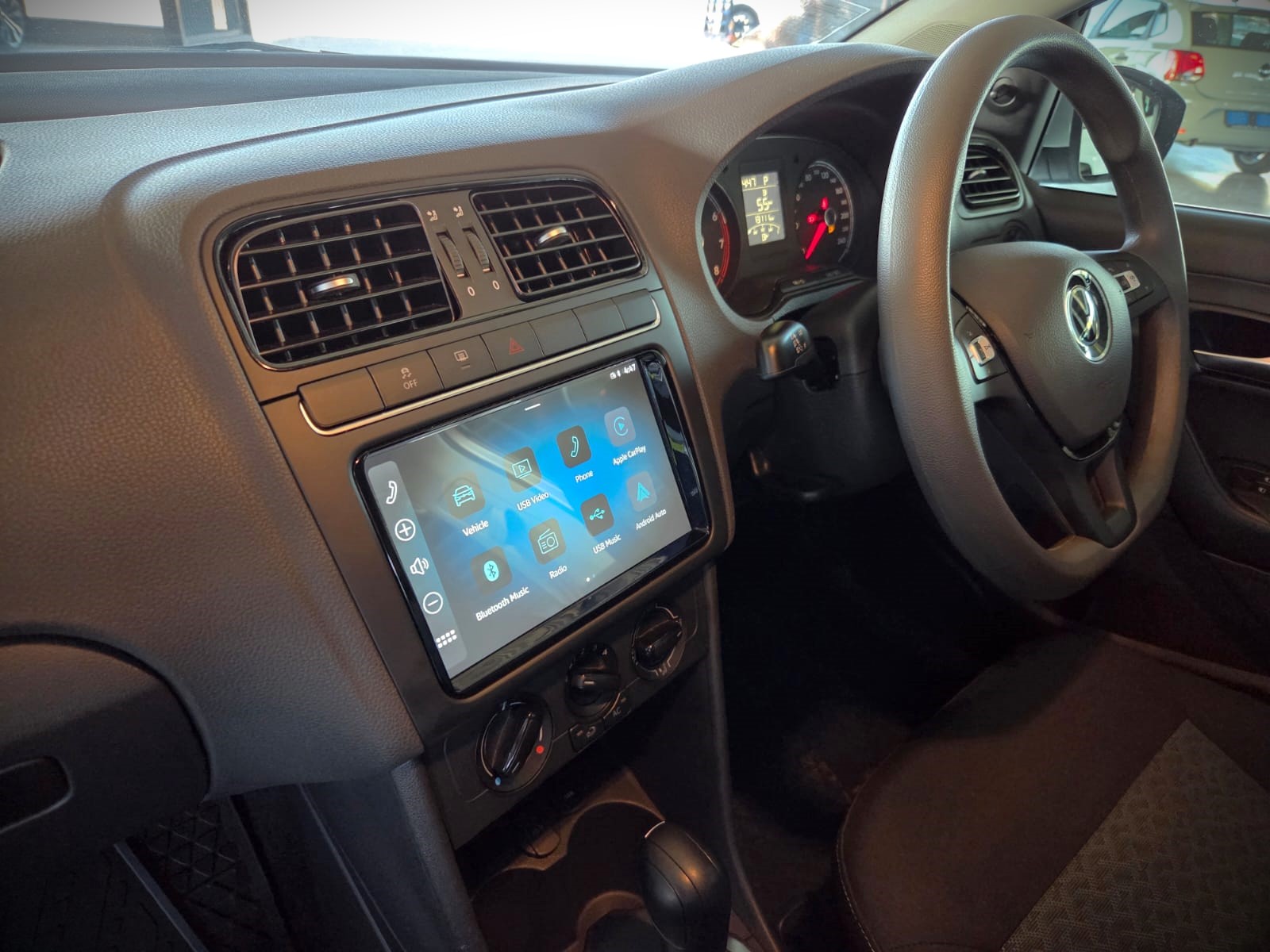 2025 VOLKSWAGEN POLO VIVO 1.6 LIFE TIP 5-DR