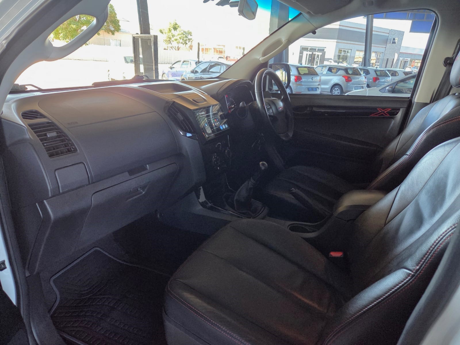 2017 ISUZU KB250 D-TEQ HO X-RIDER D/C