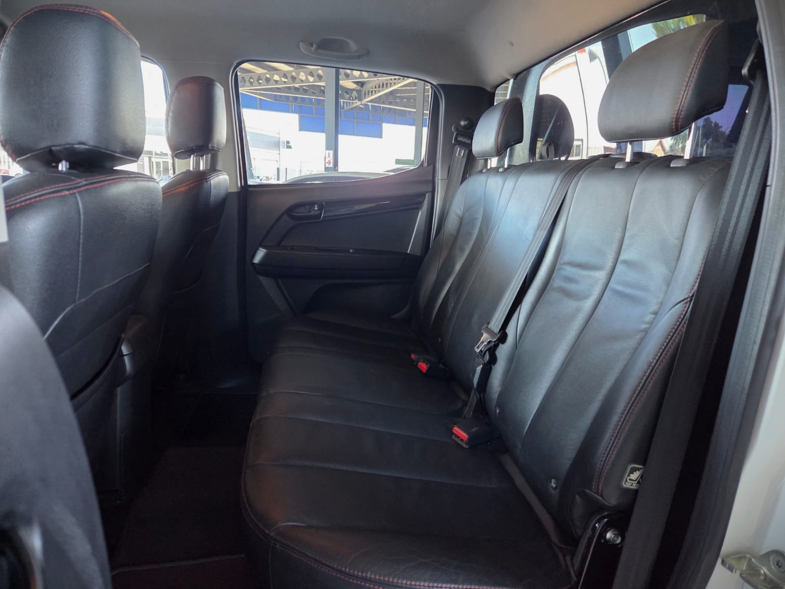 2017 ISUZU KB250 D-TEQ HO X-RIDER D/C