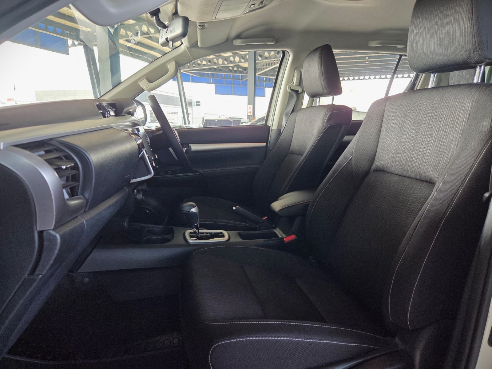 2024 TOYOTA HILUX 2.8 GD-6 RAIDER 4X4 A/T D/C