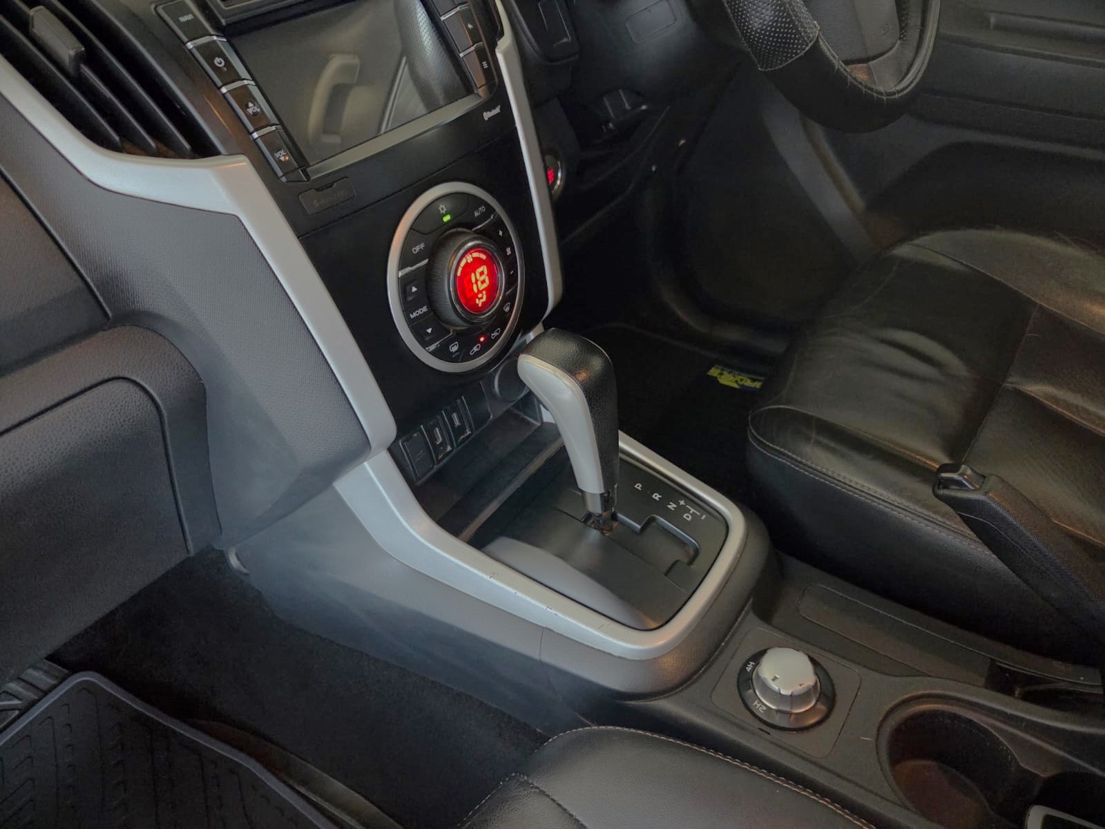 2017 ISUZU KB300 D-TEQ LX 4X4 A/T D/C