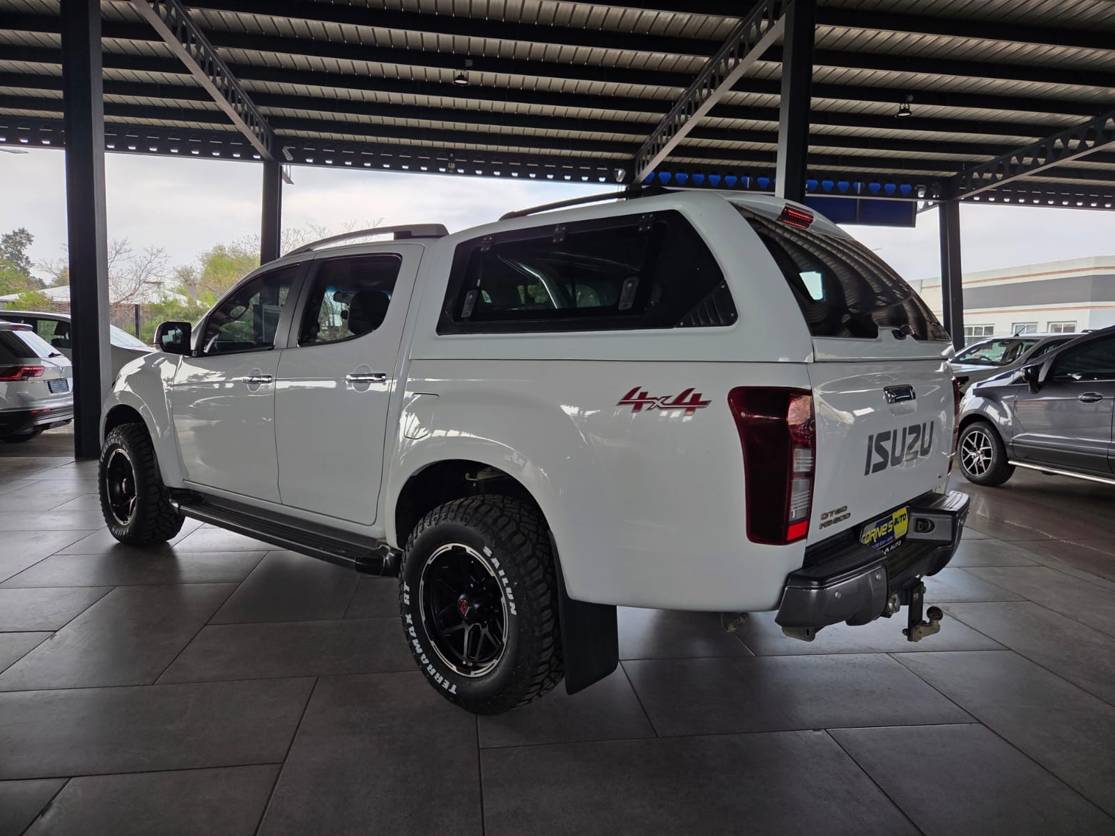 2017 ISUZU KB300 D-TEQ LX 4X4 A/T D/C