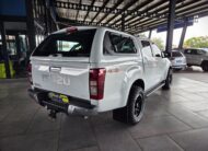 2017 ISUZU KB300 D-TEQ LX 4X4 A/T D/C