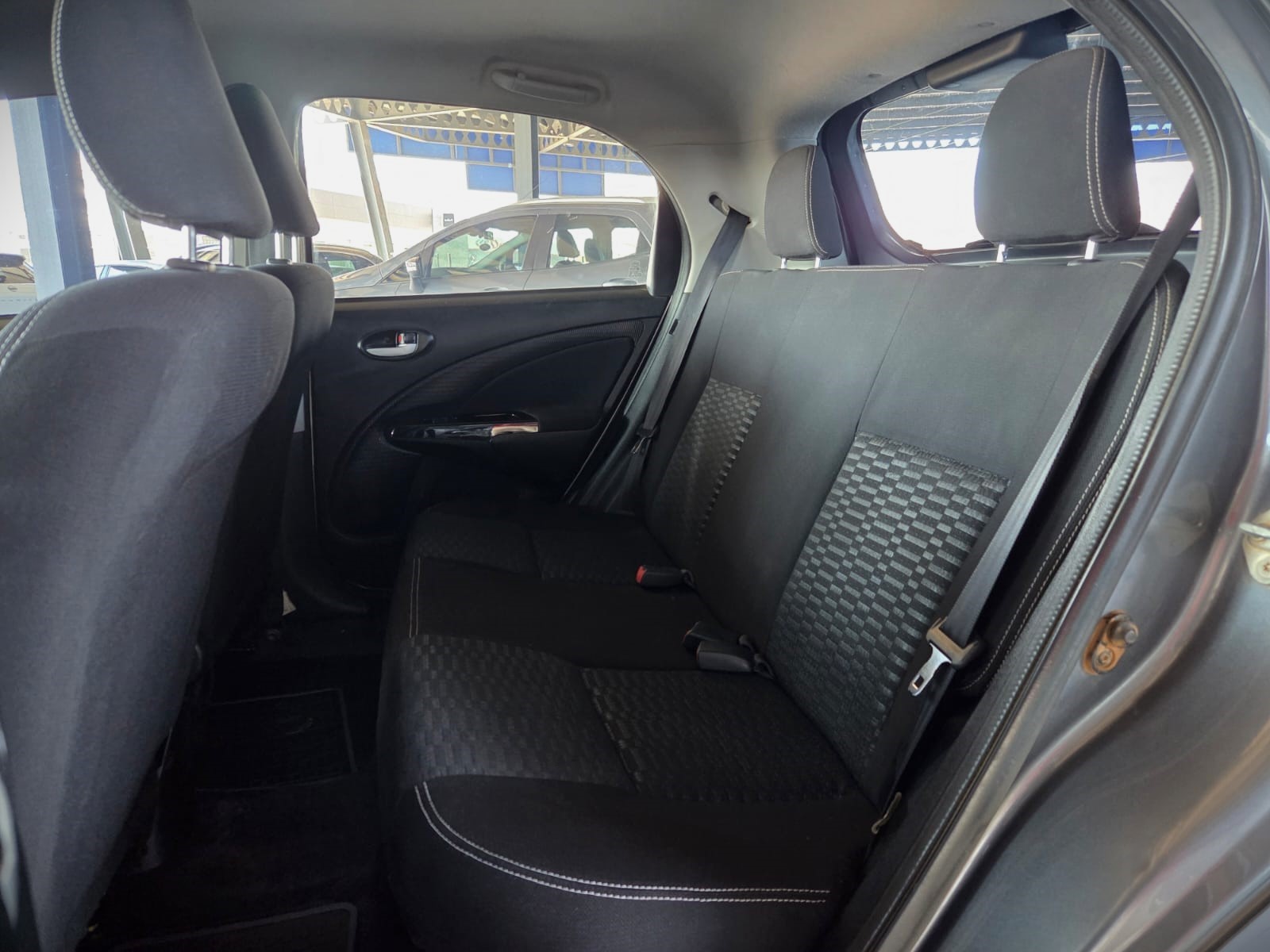 2015 Toyota Etios Cross 1.5 XS 5-DR photo