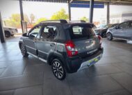 2015 TOYOTA ETIOS CROSS 1.5 XS 5-DR