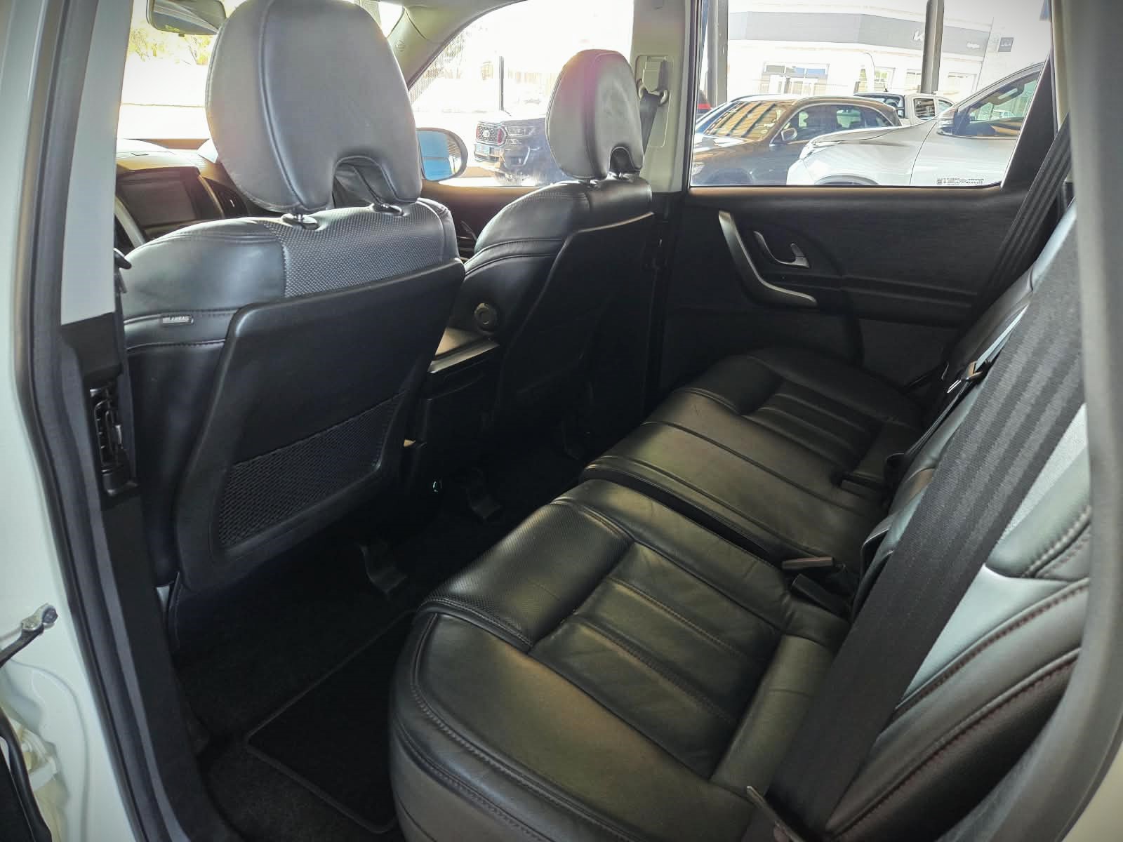 2020 MAHINDRA XUV 500 2.2D MHAWK W8 A/T 7-SEAT