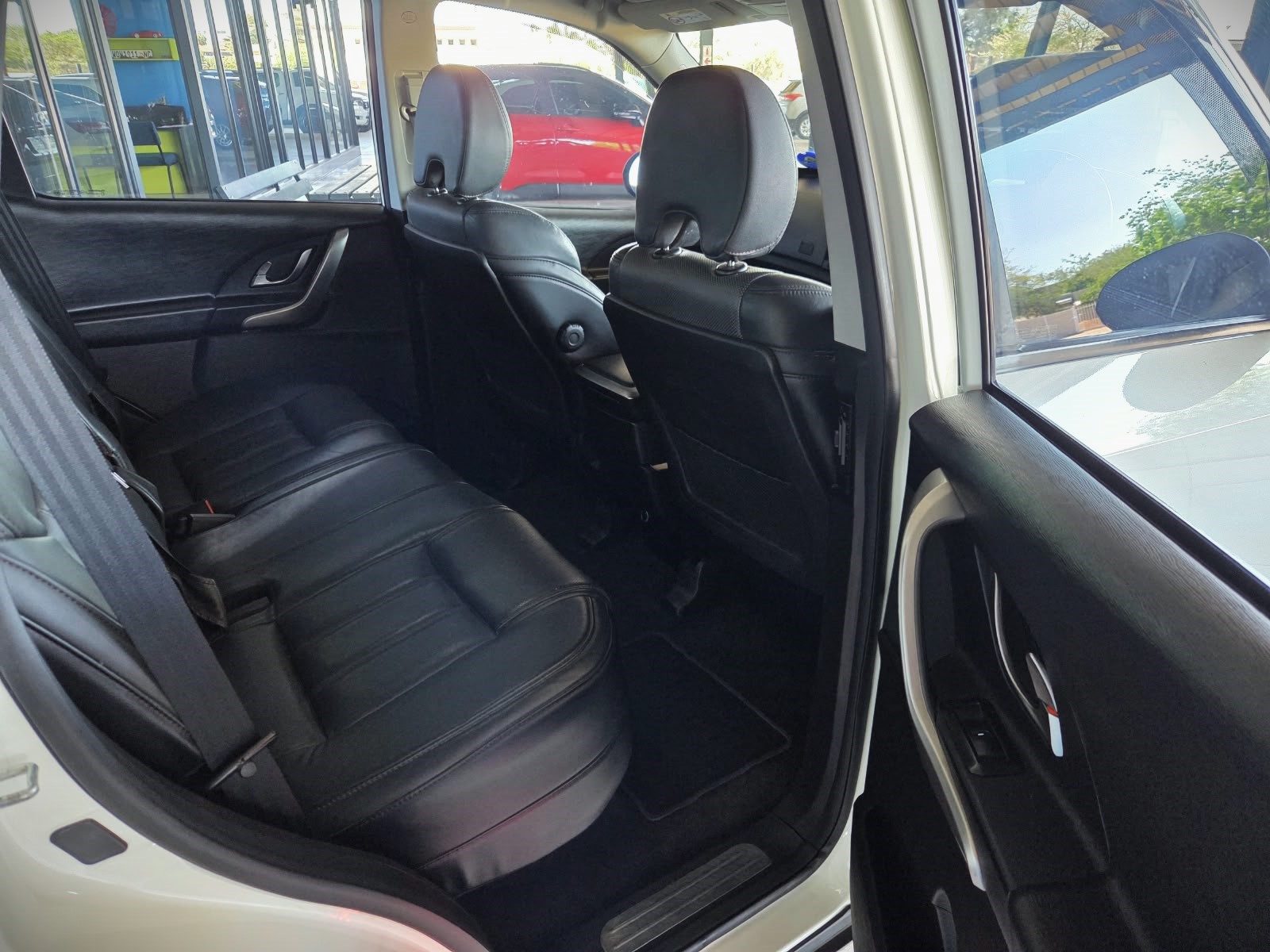 2020 MAHINDRA XUV 500 2.2D MHAWK W8 A/T 7-SEAT